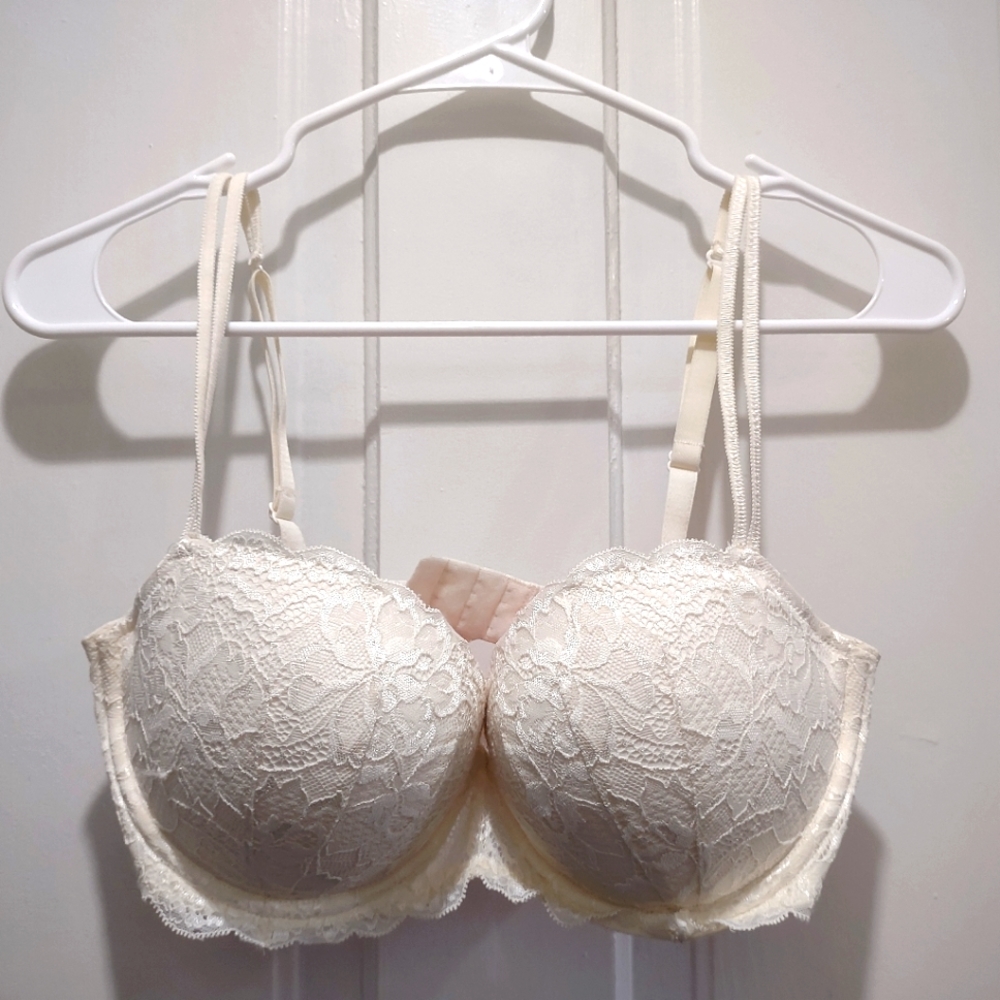 PINK Victoria's secret bra size 34DD
